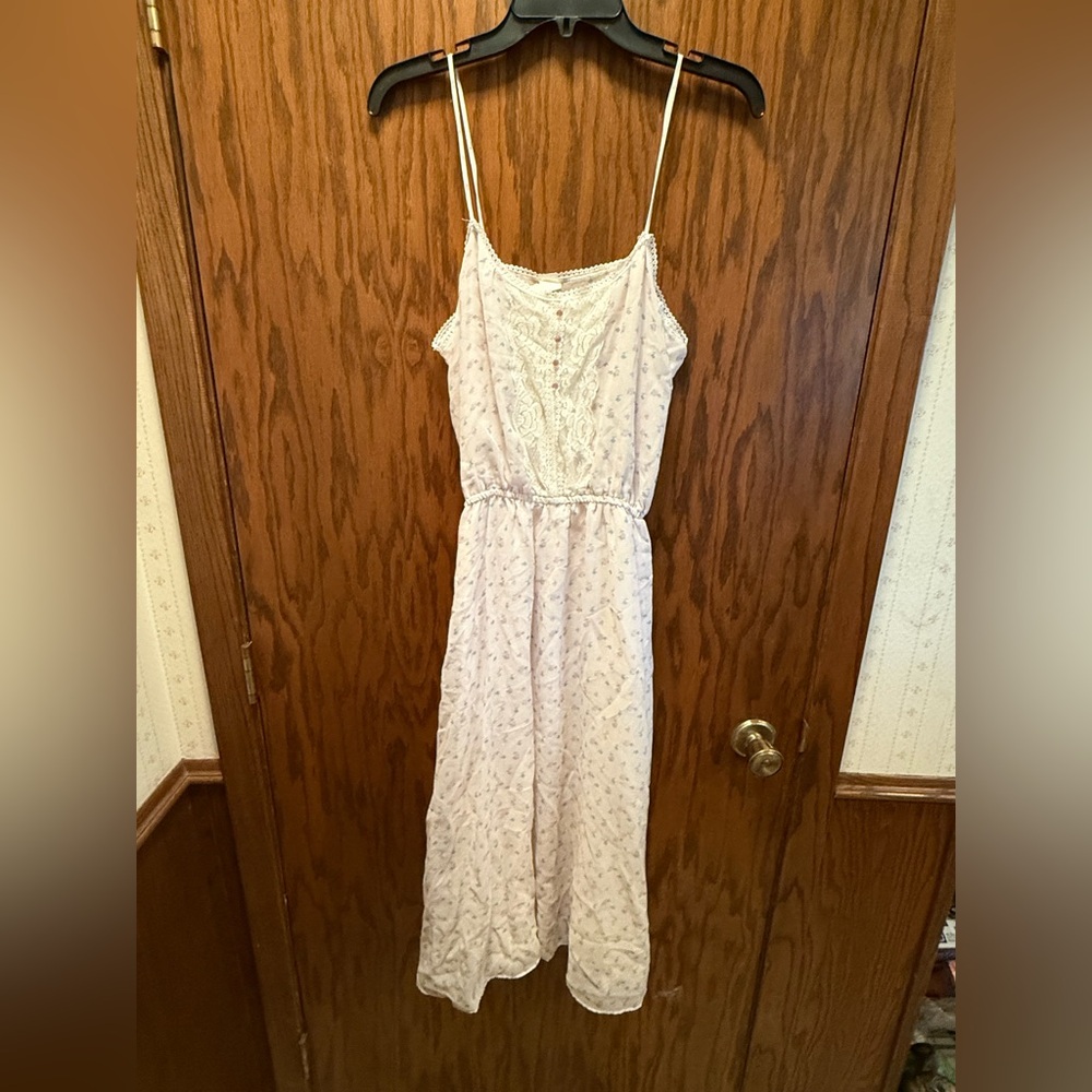 Elegant White Floral Spaghetti Strap Dress